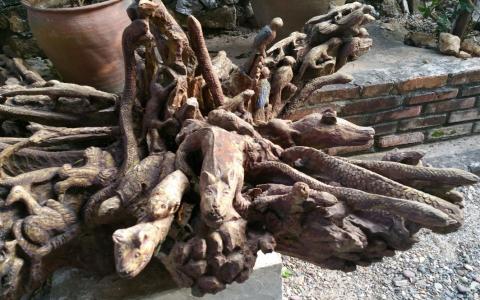 animaux sculptés sur bois